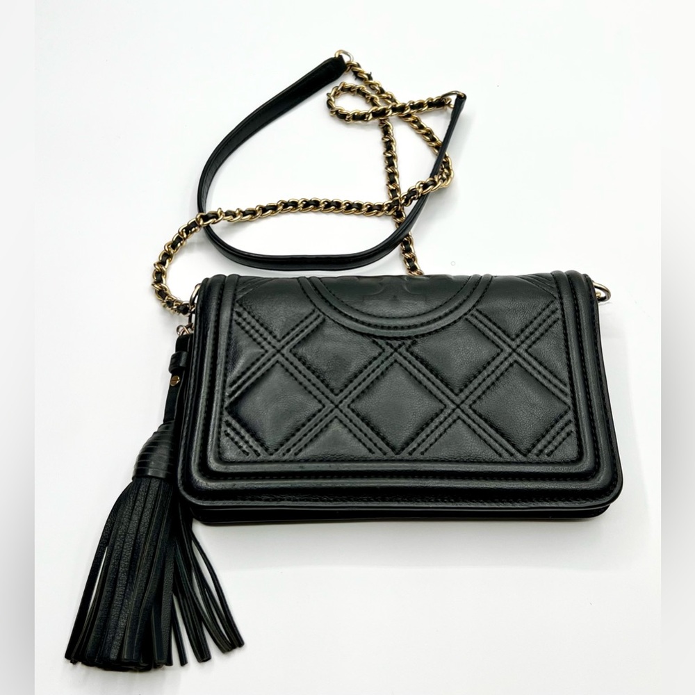 ❌❌ SOLD❌❌ Tory Burch Black Quilted Crossbody Bag with Tassel - Picture 3 of 15